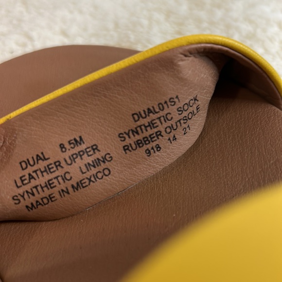 Steve Madden Dual Yellow Sandals - Picture 3 of 16